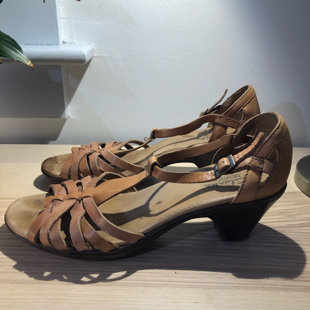Cognac Leather Clark's Sandals Size 8.5